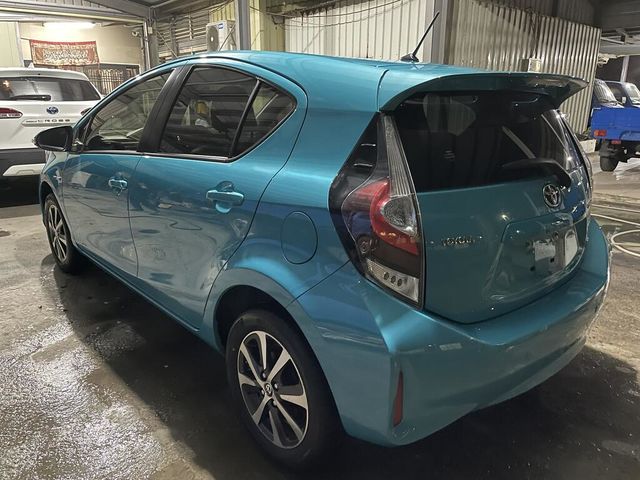 TOYOTA豐田 PRIUS C  第7張相片