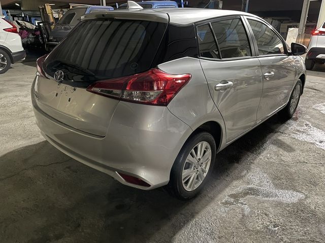 TOYOTA豐田 YARIS  第2張相片