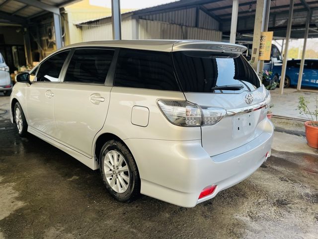 TOYOTA豐田 WISH  第6張相片