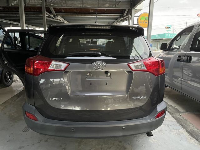 TOYOTA豐田 RAV4  第6張相片