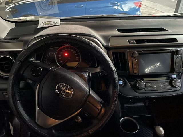 TOYOTA豐田 RAV4  第9張相片