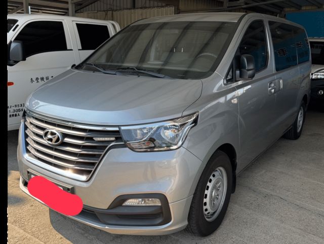 HYUNDAI現代 STAREX  第1張相片