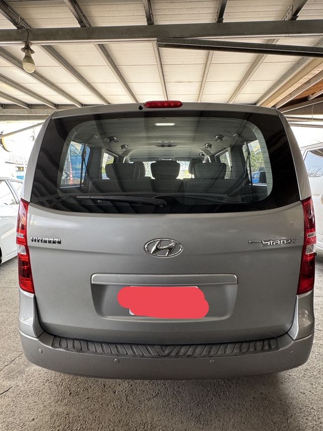 HYUNDAI現代 STAREX  第4張相片