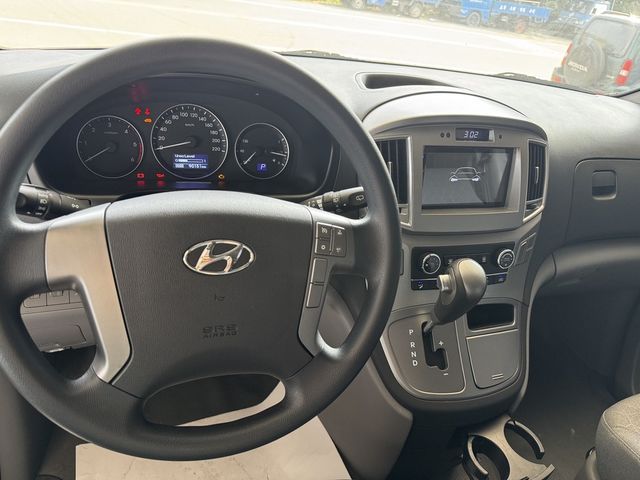 HYUNDAI現代 STAREX  第5張相片