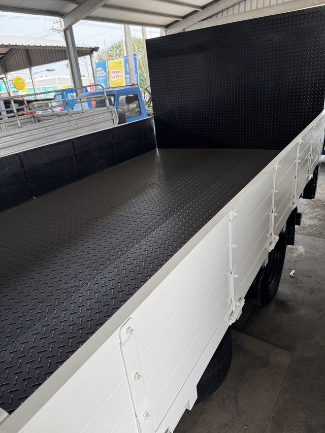 MITSUBISHI三菱 CANTER  第5張相片