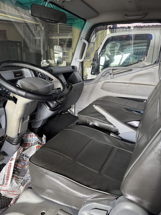 MITSUBISHI三菱 CANTER  第6張相片