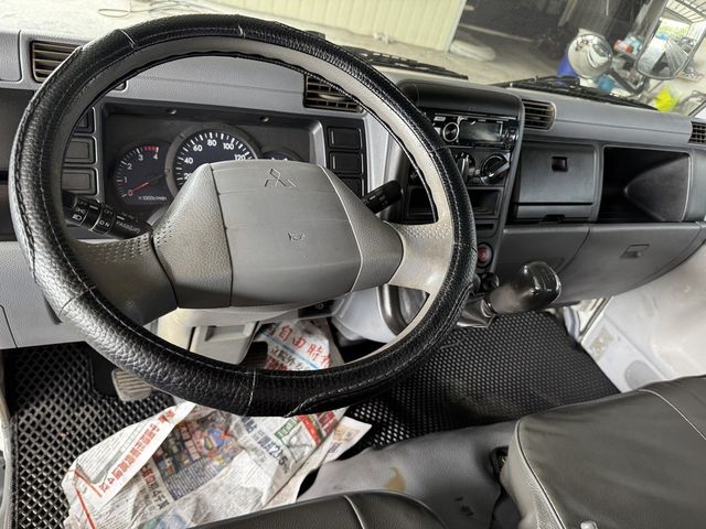 MITSUBISHI三菱 CANTER  第7張相片