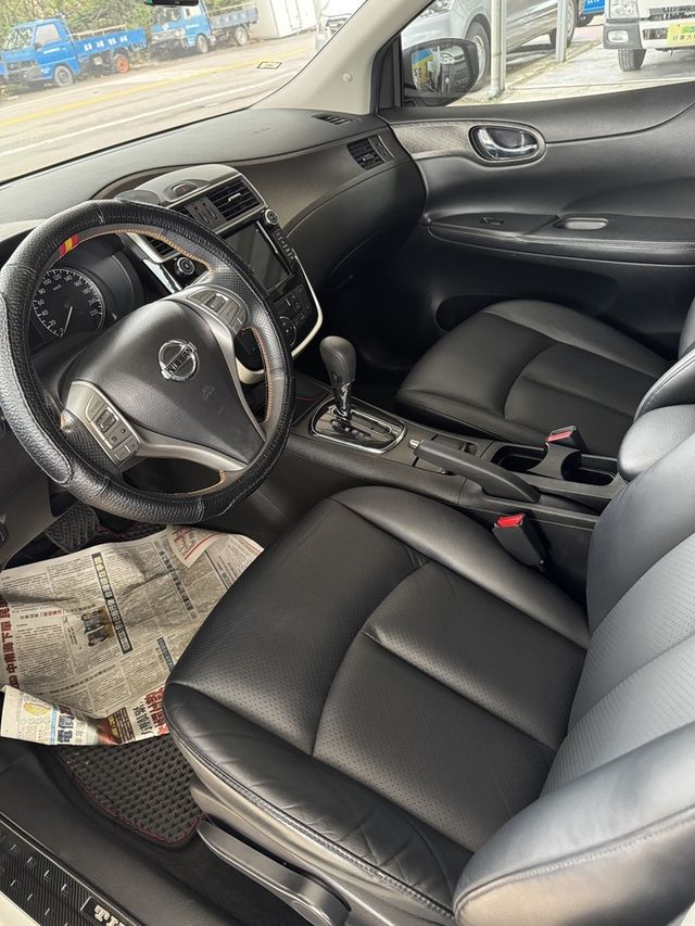 NISSAN日產 TIIDA  第8張相片