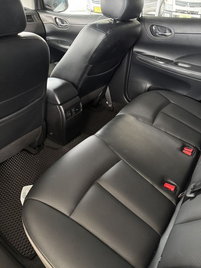NISSAN日產 TIIDA  第9張相片