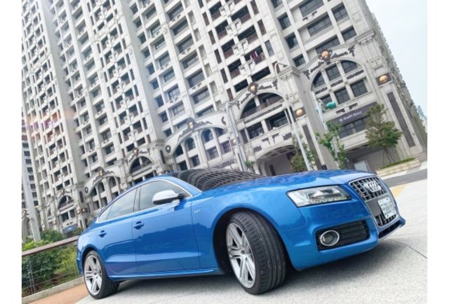 永旭汽車國際商行- 2011 Audi S5 sportback  第3張相片