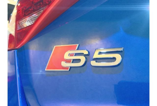 永旭汽車國際商行- 2011 Audi S5 sportback  第7張相片