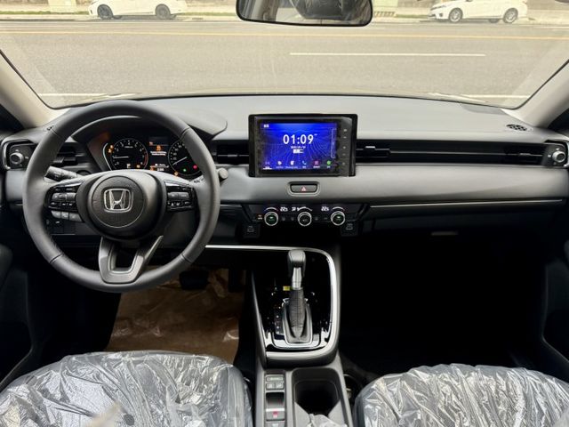 ♞2024.1月領牌 HR-V 尊榮版♞里程僅跑4公里♞ACC主動跟車+車道變換輔助+電尾門♞認證車可全貸♞  第11張相片