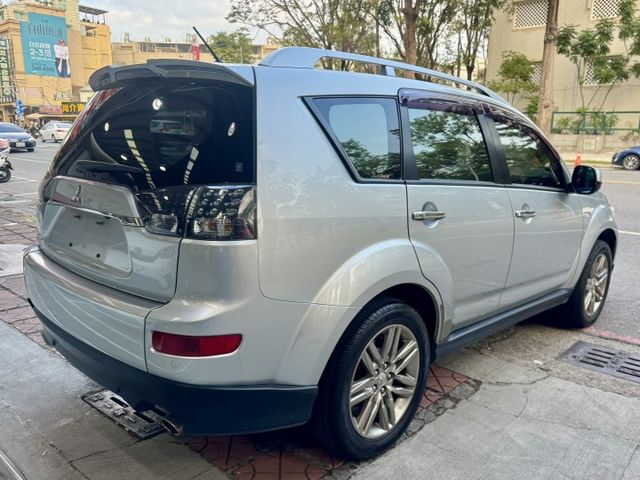 ♞奧蘭德2WD 精緻型♞ 一年僅跑一萬公里♞定速巡航+倒車顯影+抬頭顯示器+免鑰匙啟動♞認證車可全貸♞  第3張相片