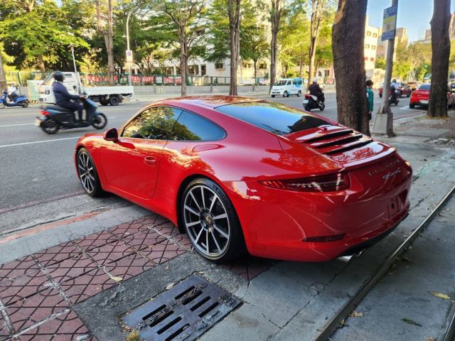 Carrera S 3.8NA 全車100%原版件.零事故.無瑕疵 新車至今全程保時捷原廠保養 全車選配超過200萬  第5張相片