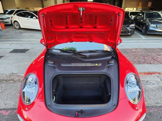 Carrera S 3.8NA 全車100%原版件.零事故.無瑕疵 新車至今全程保時捷原廠保養 全車選配超過200萬  第7張相片