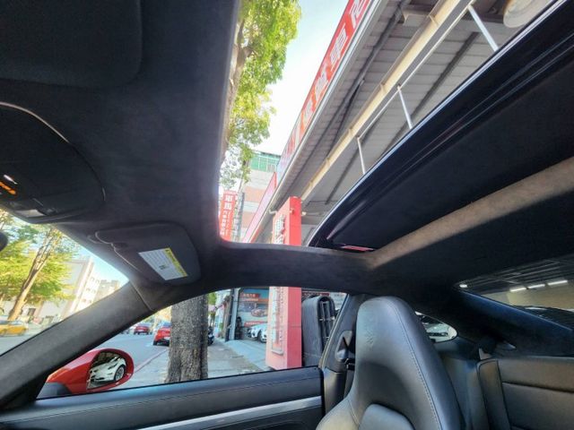 Carrera S 3.8NA 全車100%原版件.零事故.無瑕疵 新車至今全程保時捷原廠保養 全車選配超過200萬  第13張相片