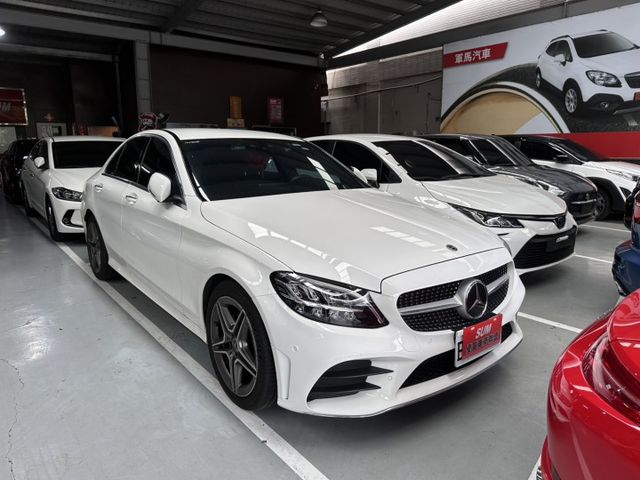 ♞C180進化版 *加選AMG-Line套件* 里程僅跑4萬公里♞自動停車系統+雙前座電椅+ACC主動式跟車+IKEY♞  第2張相片