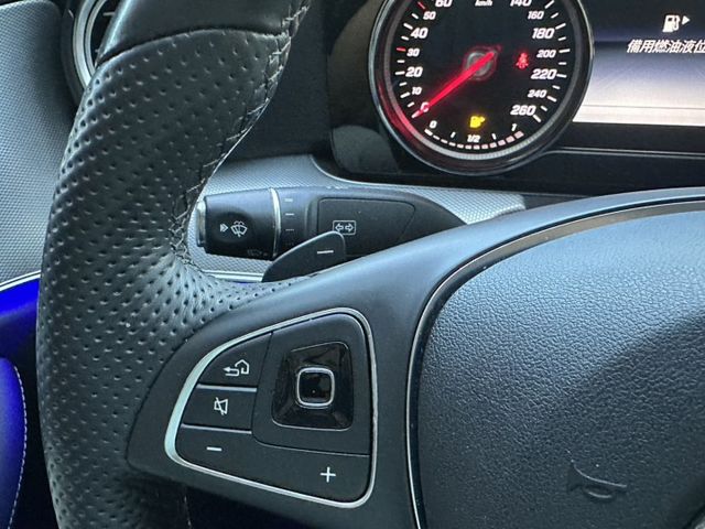 ♞E200 Avantgarde  里程實跑7萬公里♞ACC主動式跟車+雙前座電動座椅/座椅記憶/腰靠+免鑰匙啟動♞  第14張相片