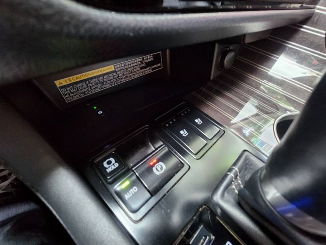 ♞200t 旗艦版♞HUD抬頭顯示器+馬克萊.文森 15只揚聲器+雙前座電動座椅/座椅記憶/腰靠+雙前座電椅冷熱通風♞  第13張相片