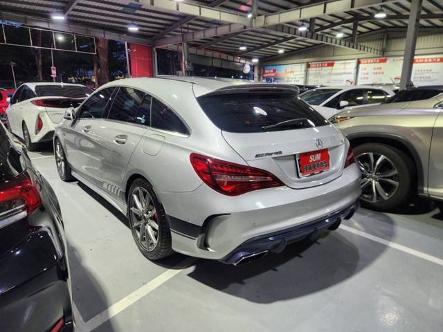♞Shooting Brake AMG CLA45 4MATIC 里程僅跑6萬公里♞動力配置亦有最大輸出高達381hp♞  第2張相片