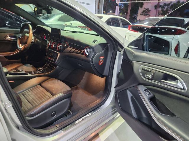 ♞Shooting Brake AMG CLA45 4MATIC 里程僅跑6萬公里♞動力配置亦有最大輸出高達381hp♞  第9張相片