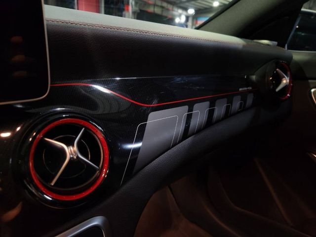 ♞Shooting Brake AMG CLA45 4MATIC 里程僅跑6萬公里♞動力配置亦有最大輸出高達381hp♞  第14張相片
