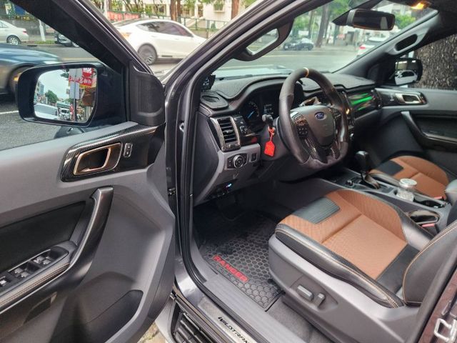 ♞Ranger 4x4 3.2柴油 里程僅跑5.6萬公里♞車主20幾萬改裝 輪框寬體+後廂+防撞桿+探照燈+底盤+導航♞  第7張相片