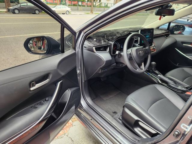 ♞1.8 豪華+ 里程僅跑2298公里 *新車原廠保固* 加選360環景影像♞ACC主動式跟車+IKEY免鑰匙+胎壓監♞  第5張相片