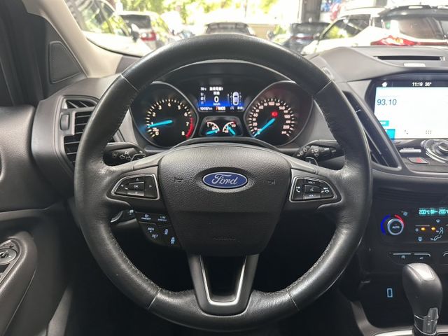 ♞ 245旗艦版 里程實跑10萬公里 ♞ACC主動式跟車+IKEY免鑰匙+駕駛座電動調整+電動尾門+車前雷達+換檔撥片♞  第10張相片