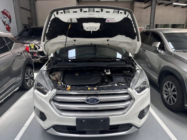 ♞ 245旗艦版 里程實跑10萬公里 ♞ACC主動式跟車+IKEY免鑰匙+駕駛座電動調整+電動尾門+車前雷達+換檔撥片♞  第19張相片