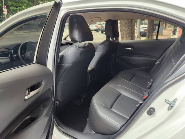 ♞1.8 豪華 里程僅跑8274公里 *新車原廠保固* 加選360環景影像♞ACC主動式跟車+IKEY免鑰匙+胎壓監控♞  第6張相片