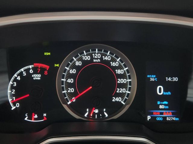 ♞1.8 豪華 里程僅跑8274公里 *新車原廠保固* 加選360環景影像♞ACC主動式跟車+IKEY免鑰匙+胎壓監控♞  第12張相片