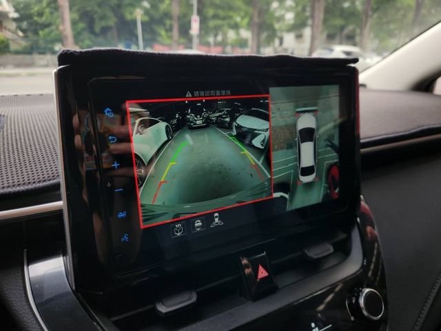 ♞1.8 豪華 里程僅跑8274公里 *新車原廠保固* 加選360環景影像♞ACC主動式跟車+IKEY免鑰匙+胎壓監控♞  第18張相片