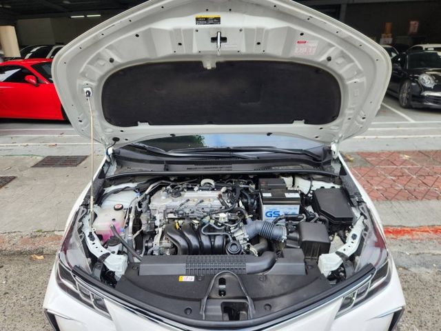 ♞1.8 豪華 里程僅跑8274公里 *新車原廠保固* 加選360環景影像♞ACC主動式跟車+IKEY免鑰匙+胎壓監控♞  第19張相片