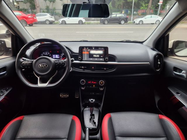 ♞GT-Line 頂級旗艦版♞原鈑件零事故 里程僅跑4萬多公里♞1.2升引擎超低稅金+超省油耗  第6張相片