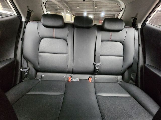 ♞GT-Line 頂級旗艦版♞原鈑件零事故 里程僅跑4萬多公里♞1.2升引擎超低稅金+超省油耗  第16張相片