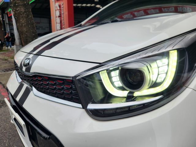 ♞GT-Line 頂級旗艦版♞原鈑件零事故 里程僅跑4萬多公里♞1.2升引擎超低稅金+超省油耗  第19張相片