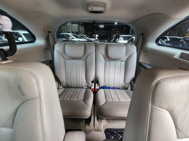 ♞總代理一手車，稀有白內裝♞實跑18萬公里♞全車氣氛燈+360度環景系統♞  第12張相片