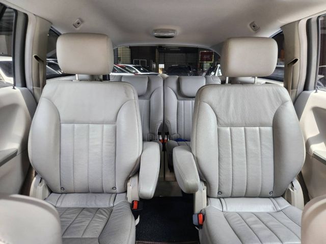 ♞總代理一手車，稀有白內裝♞實跑18萬公里♞全車氣氛燈+360度環景系統♞  第15張相片