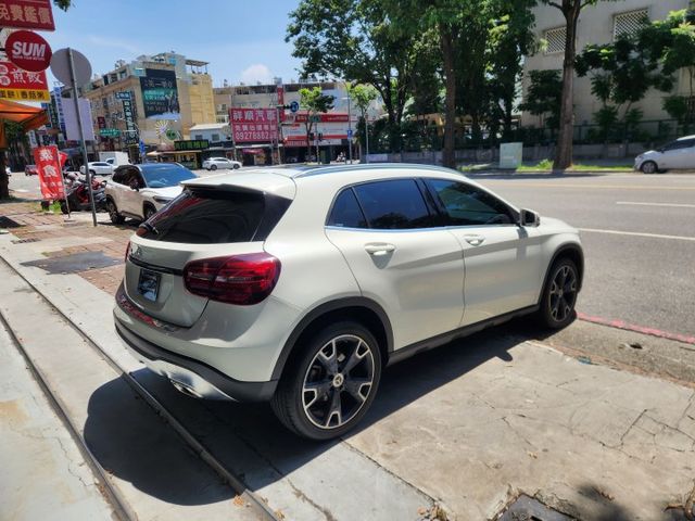 ♞市場稀少四輪傳動，小改版+電動尾門 ♞里程保證實跑9.7萬公里♞認證車可全貸♞  第3張相片