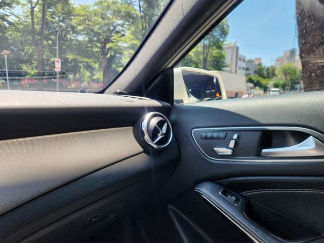 ♞市場稀少四輪傳動，小改版+電動尾門 ♞里程保證實跑9.7萬公里♞認證車可全貸♞  第18張相片