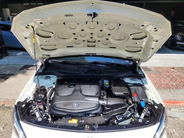 ♞市場稀少四輪傳動，小改版+電動尾門 ♞里程保證實跑9.7萬公里♞認證車可全貸♞  第20張相片