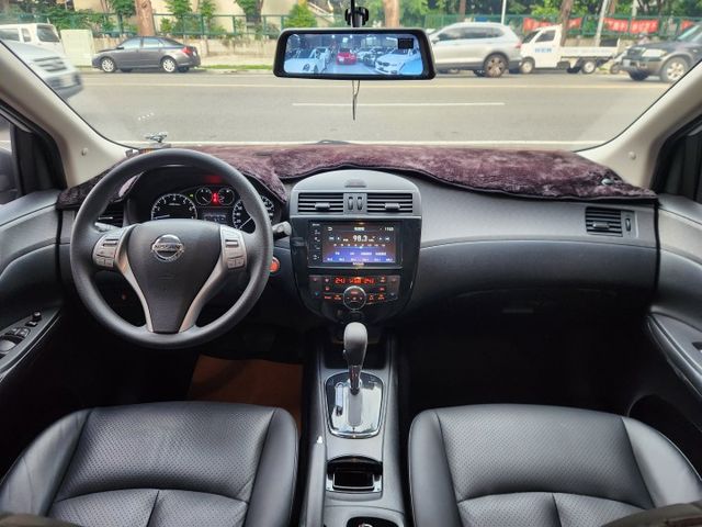 ♞落地新車車況♞旗艦版 IKEY免鑰匙+光感應頭燈+定速巡航+倒車顯影♞新車保固♞認證車可全貸♞  第6張相片