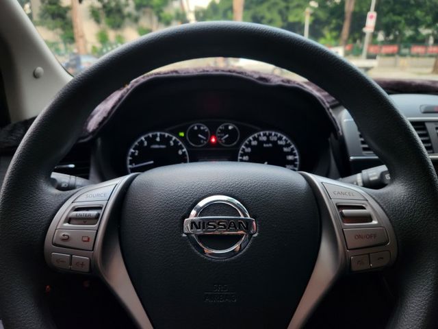 ♞落地新車車況♞旗艦版 IKEY免鑰匙+光感應頭燈+定速巡航+倒車顯影♞新車保固♞認證車可全貸♞  第17張相片