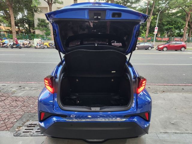 ♞日本進口時尚小休旅♞超低稅金+極省油耗表現♞ACC跟車輔助系統♞  第5張相片