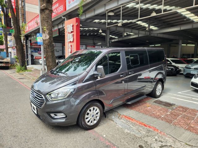 ♞市場稀少低里程+長軸9人座大休旅 ♞里程保證實跑6萬公里♞省油好開大空間  第1張相片