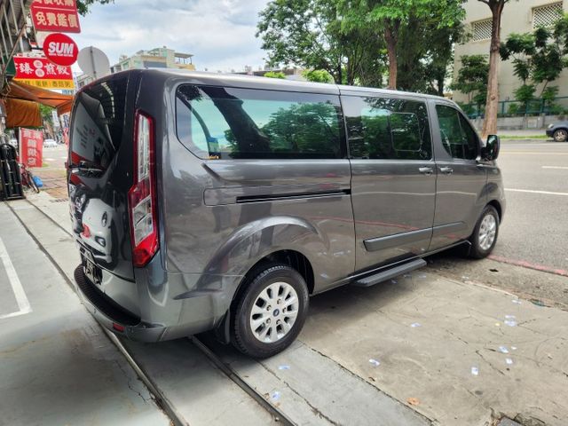 ♞市場稀少低里程+長軸9人座大休旅 ♞里程保證實跑6萬公里♞省油好開大空間  第3張相片