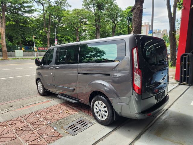 ♞市場稀少低里程+長軸9人座大休旅 ♞里程保證實跑6萬公里♞省油好開大空間  第4張相片