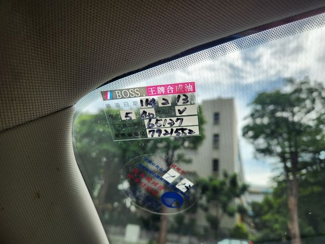 ♞市場稀少低里程+長軸9人座大休旅 ♞里程保證實跑6萬公里♞省油好開大空間  第9張相片