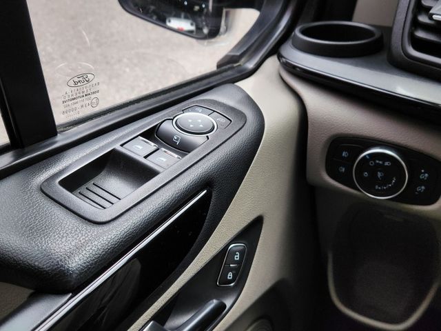 ♞市場稀少低里程+長軸9人座大休旅 ♞里程保證實跑6萬公里♞省油好開大空間  第12張相片